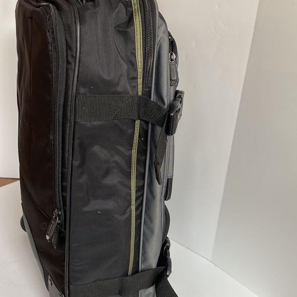 Samsonite backpack/duffel/travel bag for weekend or business trips - Picture 5 of 10